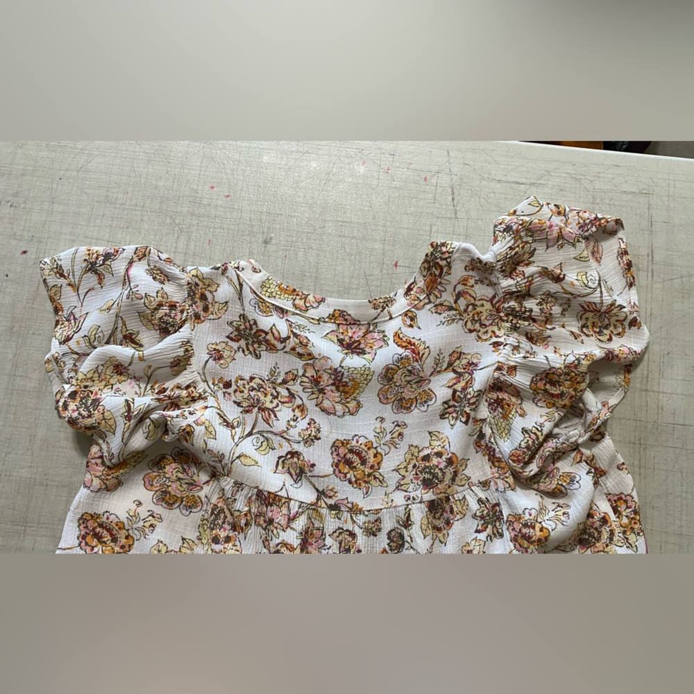 Maurices Floral Blouse - White and Red 18 inches from pit to pit - Picture 7 of 8